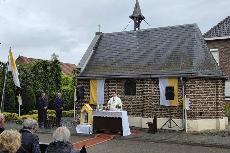 Brachterbeek vierde 325 Jaar Mariakapel Tergouwen
